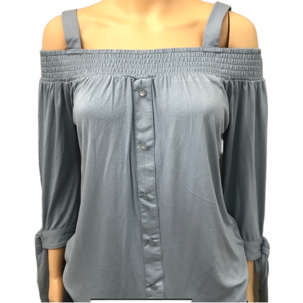 Blouse 👚 - Picture 3 of 6